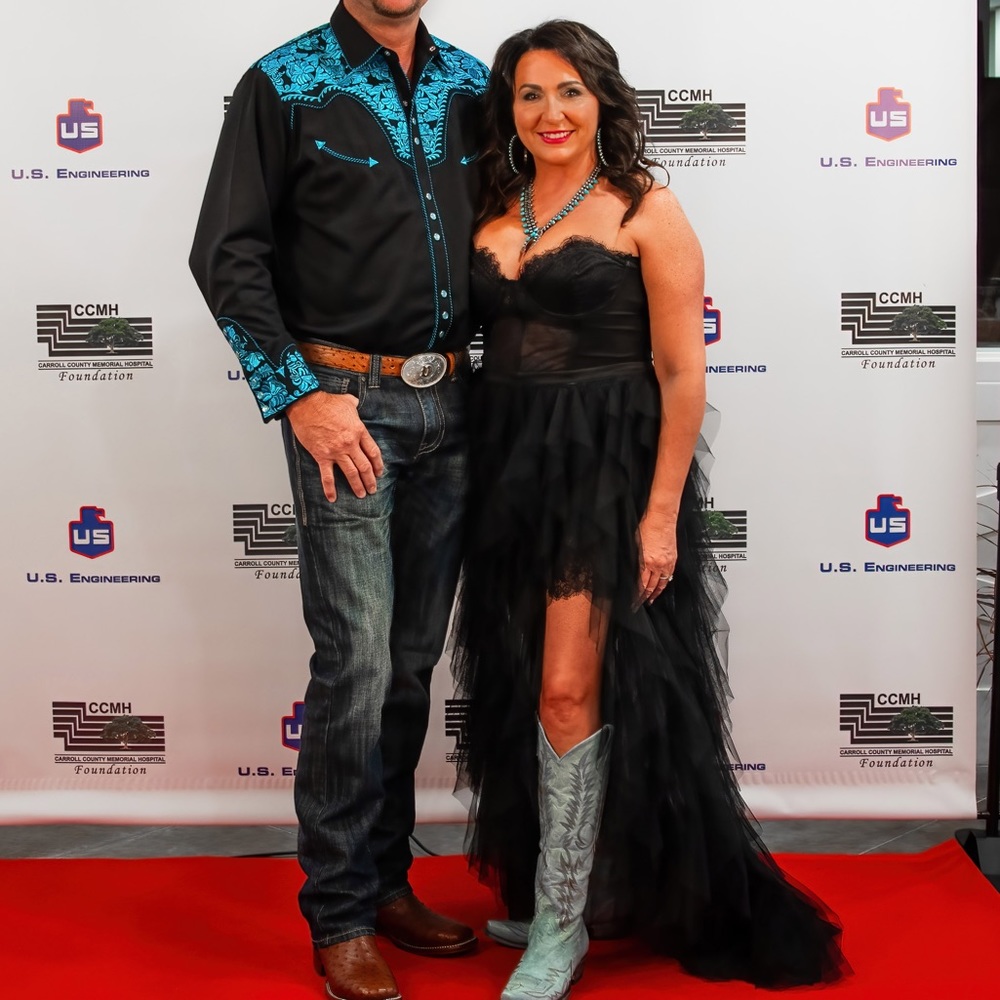 Gorgeous Black , high /low gown.